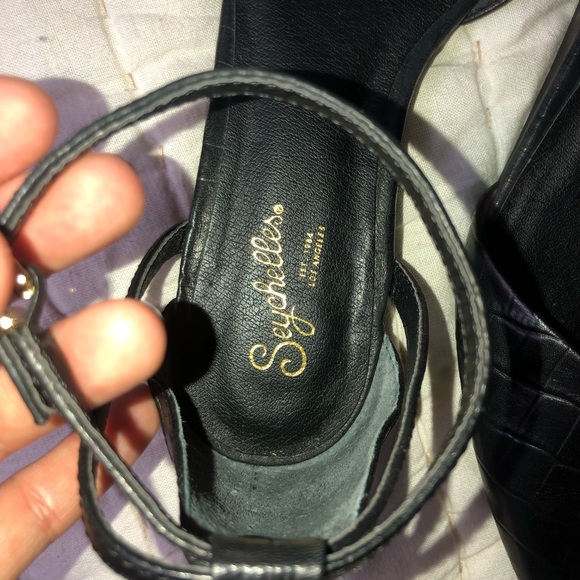nwot Seychelles gator skin angle strap point flats - Picture 5 of 5